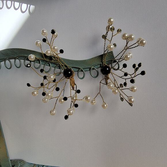 Oversized 3-Inch Vintage Pearl and Black Bead Clip-On Earrings - Picture 6 of 10